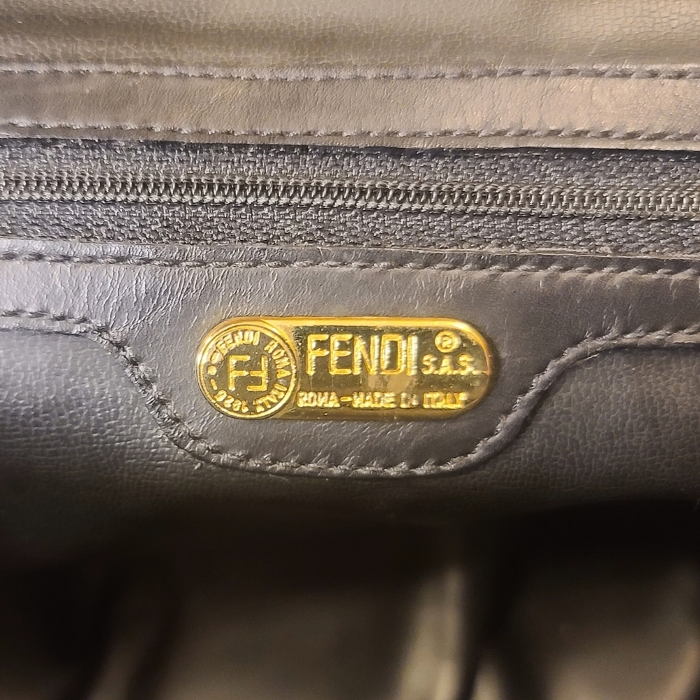 VINTAGE FENDI CLUTCH - Picture 9 of 14